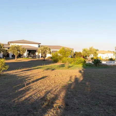 Bed & Breakfast Helychrisa 3*