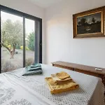 Helychrisa Bed & Breakfast 3*