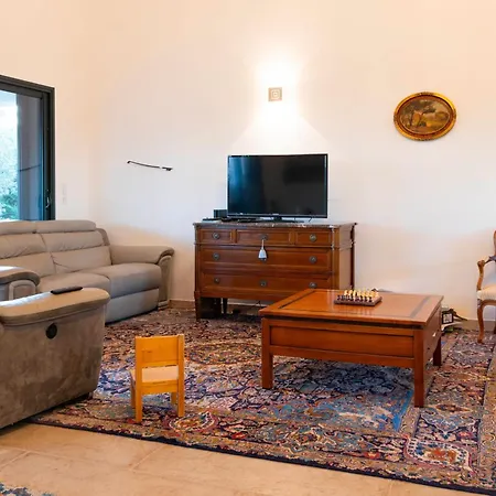 Helychrisa Bed and Breakfast 3*