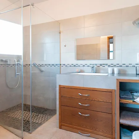 Helychrisa 3* آلُريا