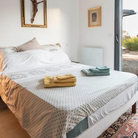 Helychrisa Bed & Breakfast 3*