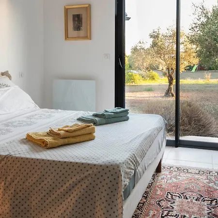 Helychrisa 3* Aleria (Corsica)