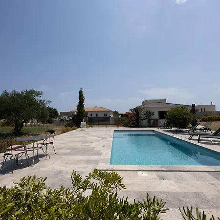 Helychrisa 3* Aleria (Corsica)