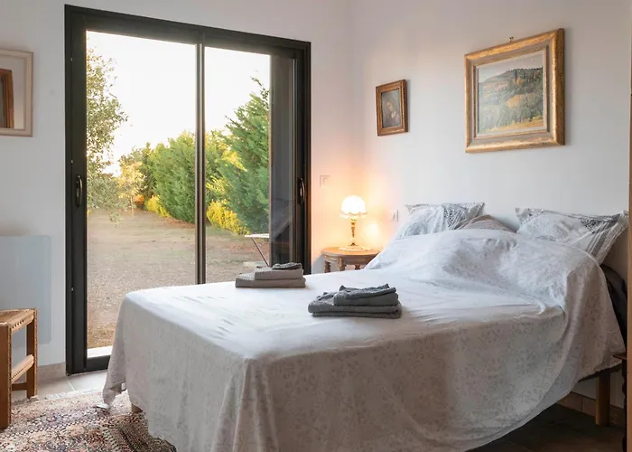 Bed & Breakfast Helychrisa 3*